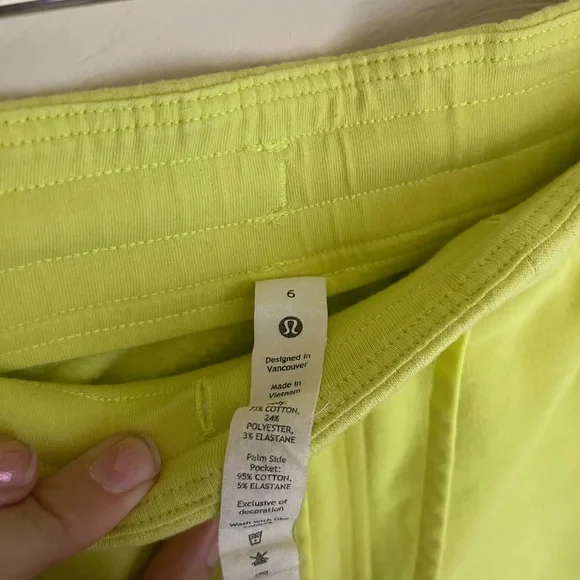 LULULEMON shorts size 6 - Picture 5 of 5